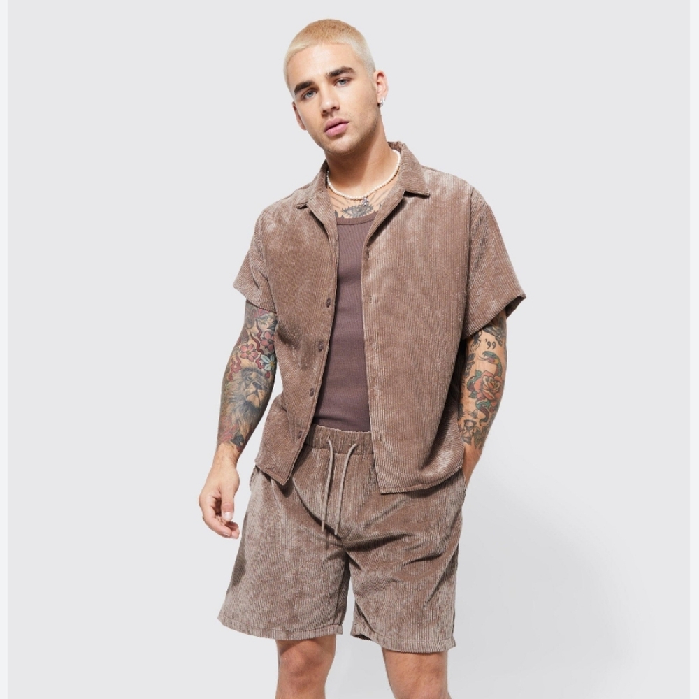 Boohoo Brown Elasticated Waist Corduroy Shorts Size Small
